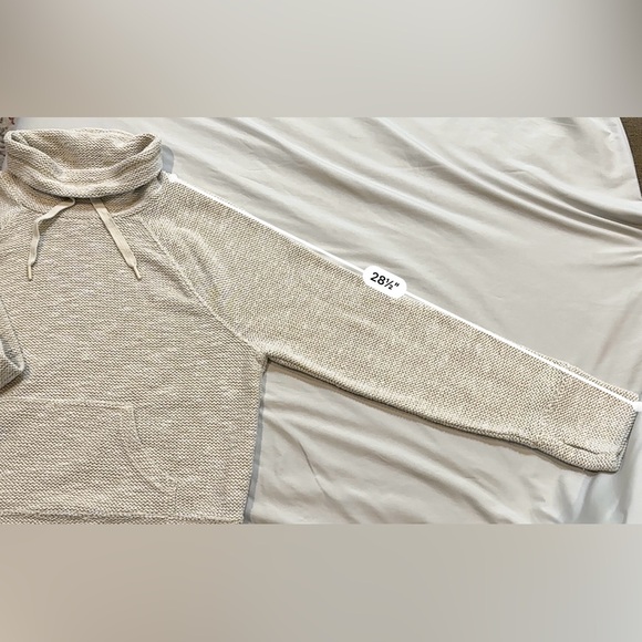 Aerie Women's Textured Beige Hoodie - Picture 10 of 13